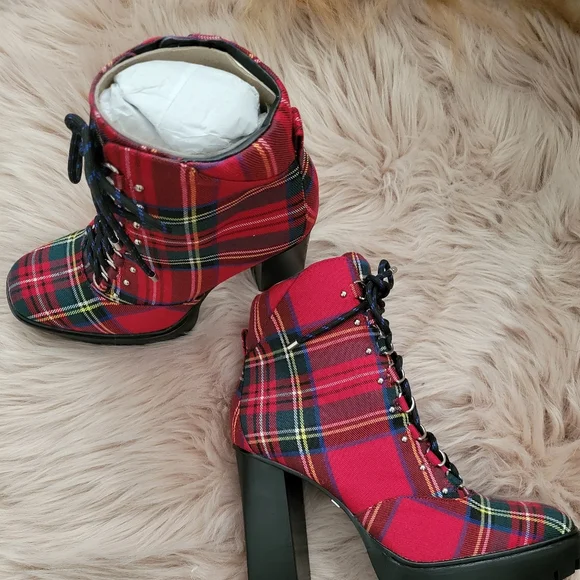 Red plaid boots 2025